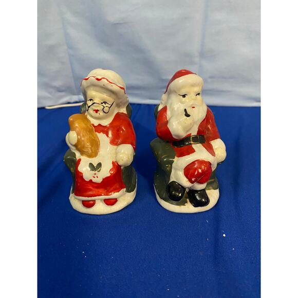 Vintage Christmas Sitting Mr and Mrs Clause Salt & Pepper Shakers - Picture 1 of 2